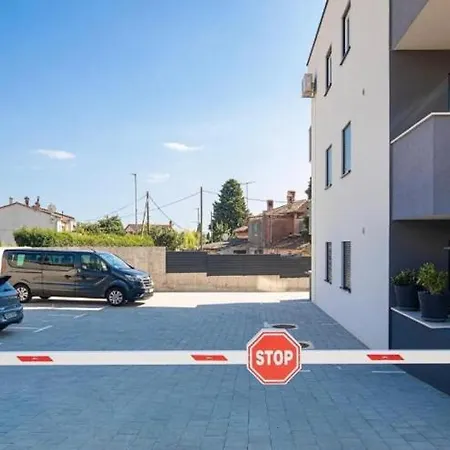 Apartment Pinija Fazana