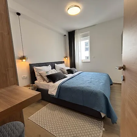 Apartment Pinija